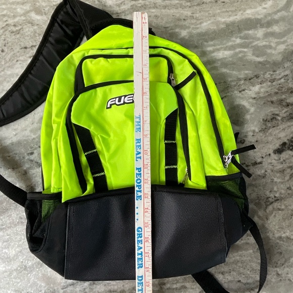 Fuel Escape hi-visibility backpack - Picture 3 of 8